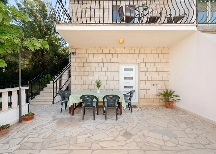 Daire Apartmants Ujevic *