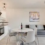 Apartmants Ujevic Appartamento Traù